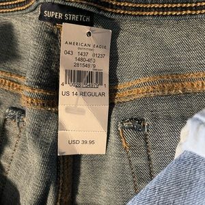 New woman’s American Eagle Jeans